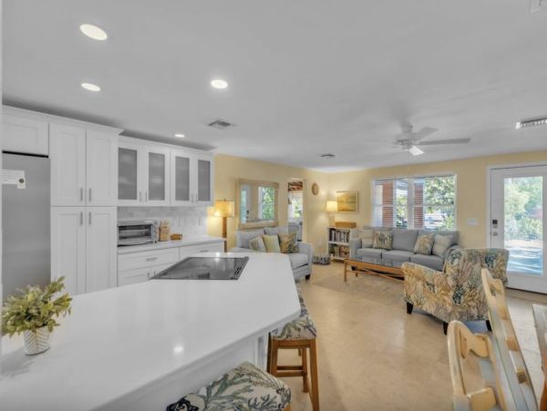 Great Value Two Bedroom Vacation Home with Pool and Spa